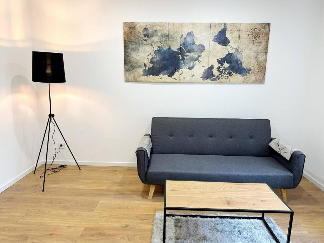 Rs-0 - Appartement F2 Au Rdc A Mulhouse Pour 1-3 Pers エクステリア 写真